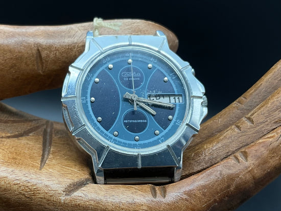 Blau/silberfarbige Slava Uhr                905