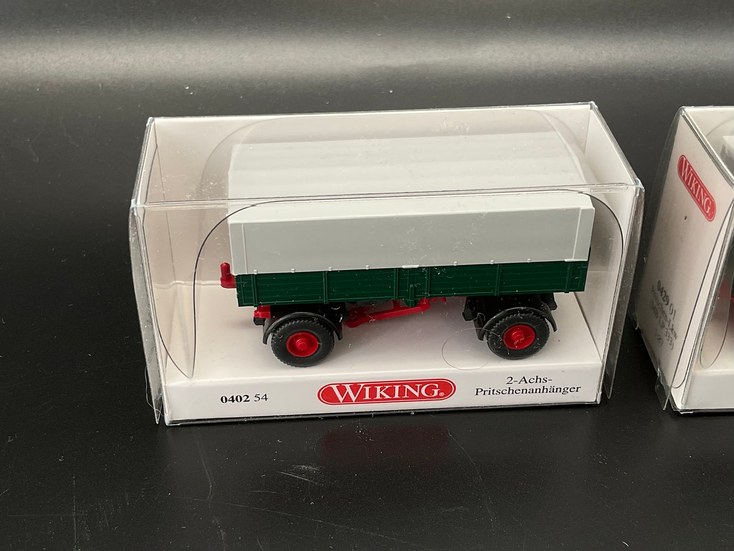 Wiking Pritschen-LKW mit 2 Achs-Pritschenanhänger