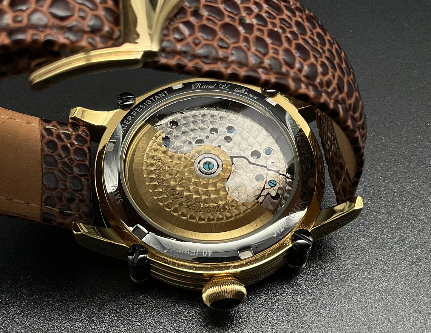 Goldene Raoul U. Braun Uhr