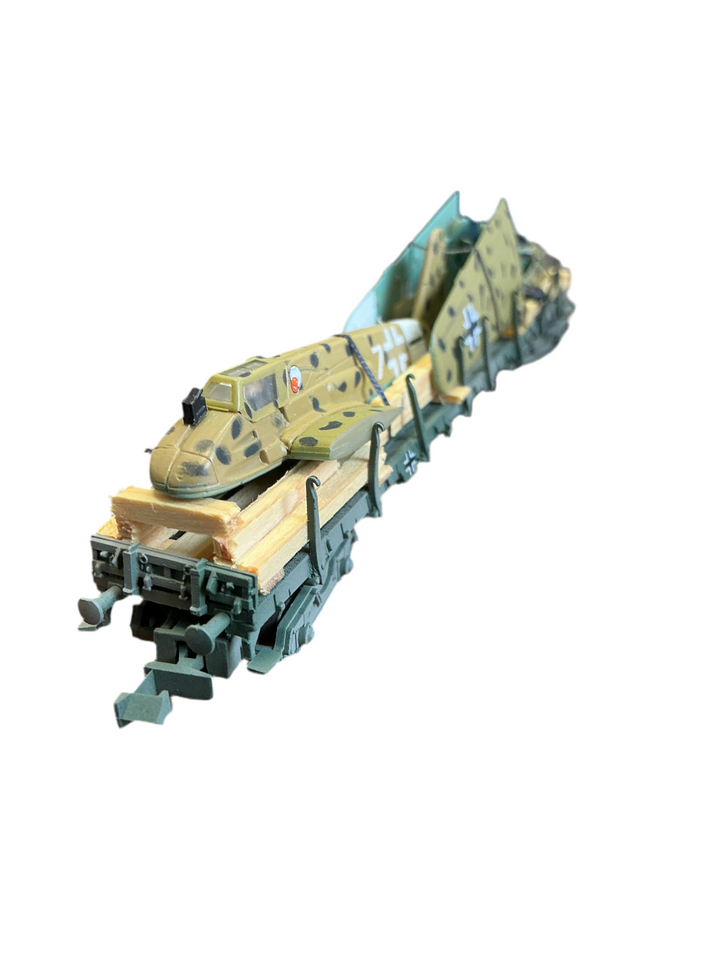 Güterwagen, Fleischmann mit Tarnflugzeug