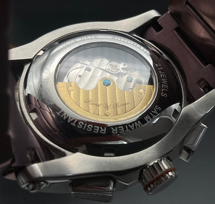 Braun-silberne Raoul U. Braun Uhr