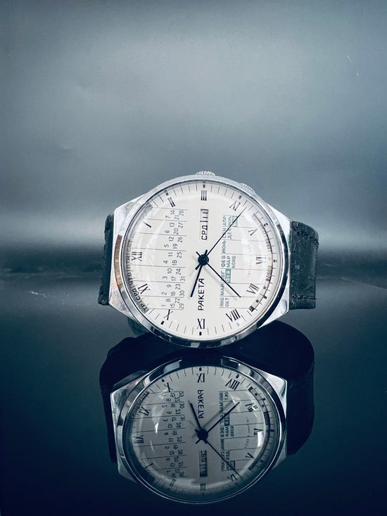 Russische Paketa Armbanduhr                905