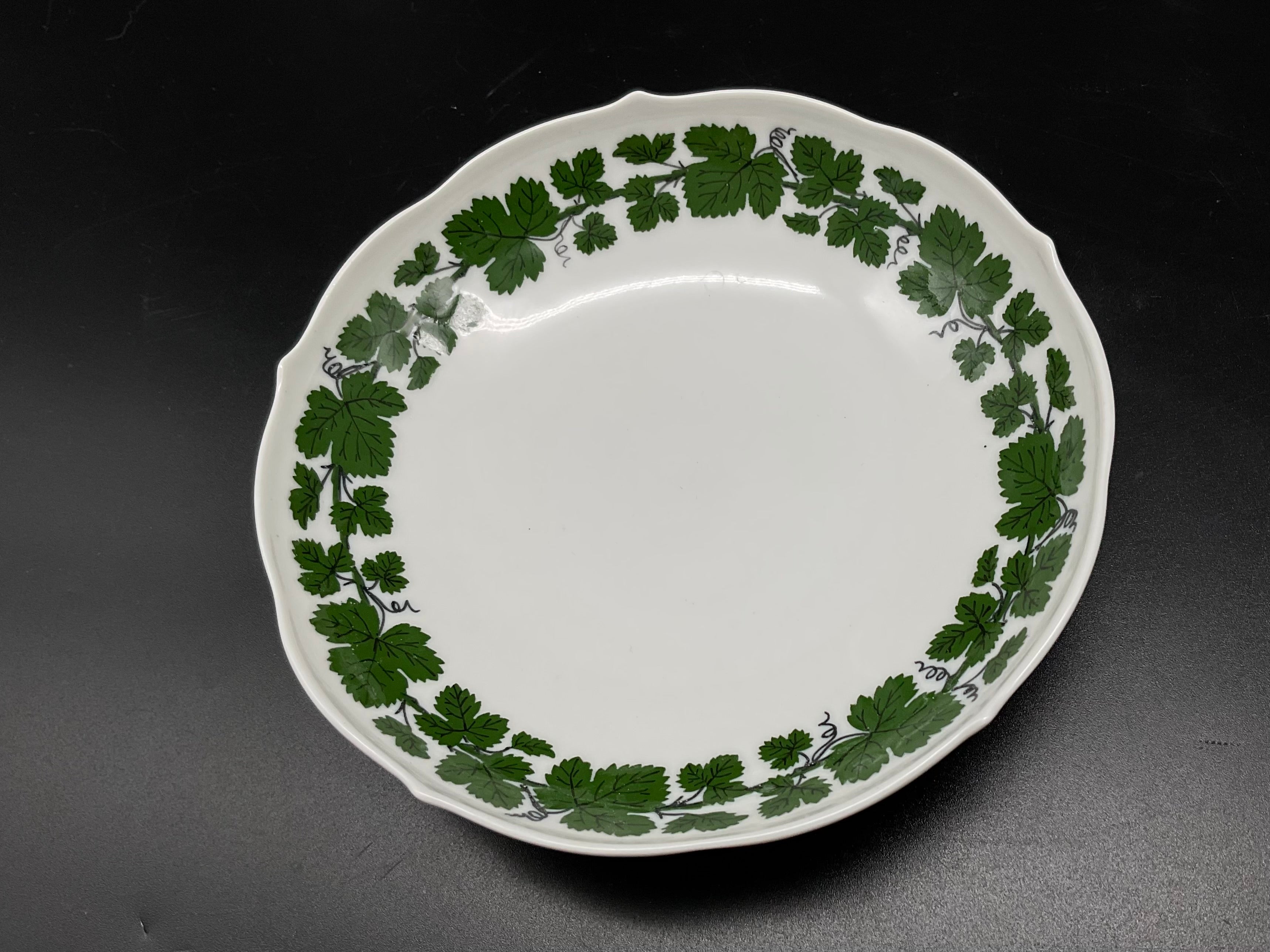 Porzellan Schale in grün-weiß