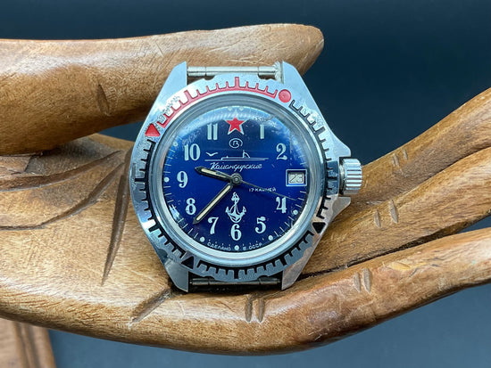 Blau/Silberfarbige Russische Uhr                  905