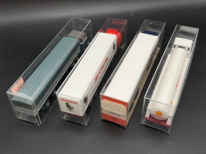 Vier Wiking Sattelzüge