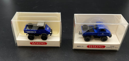 Zwei Wiking Unimogs U 411