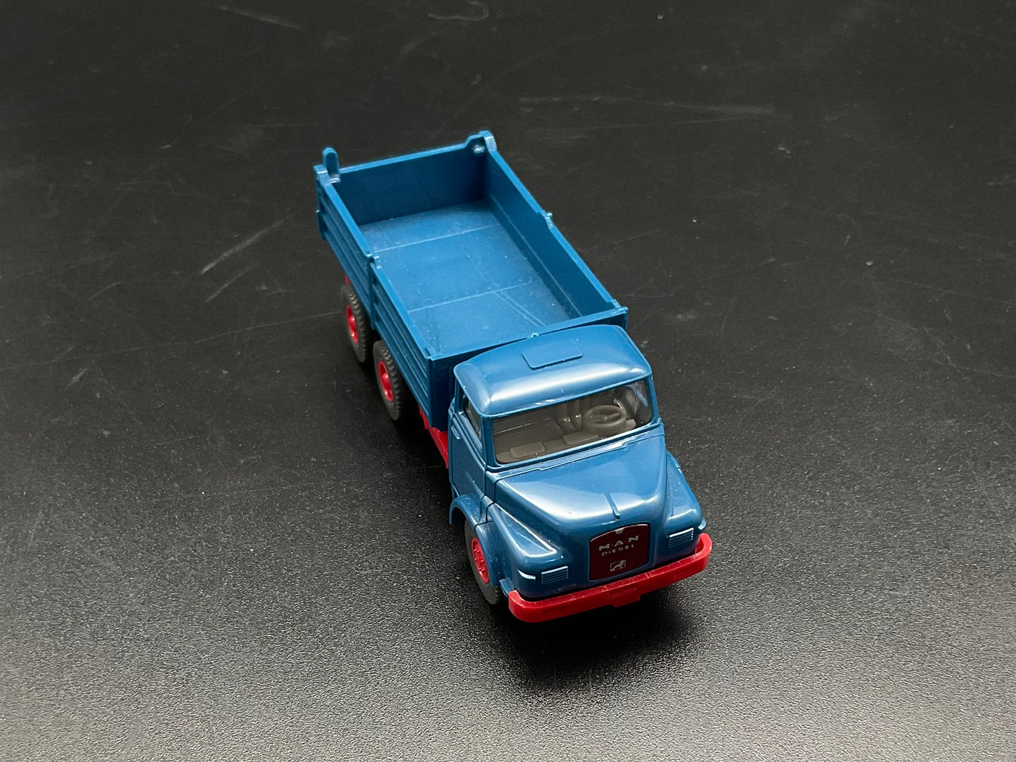 Wiking Kipplader