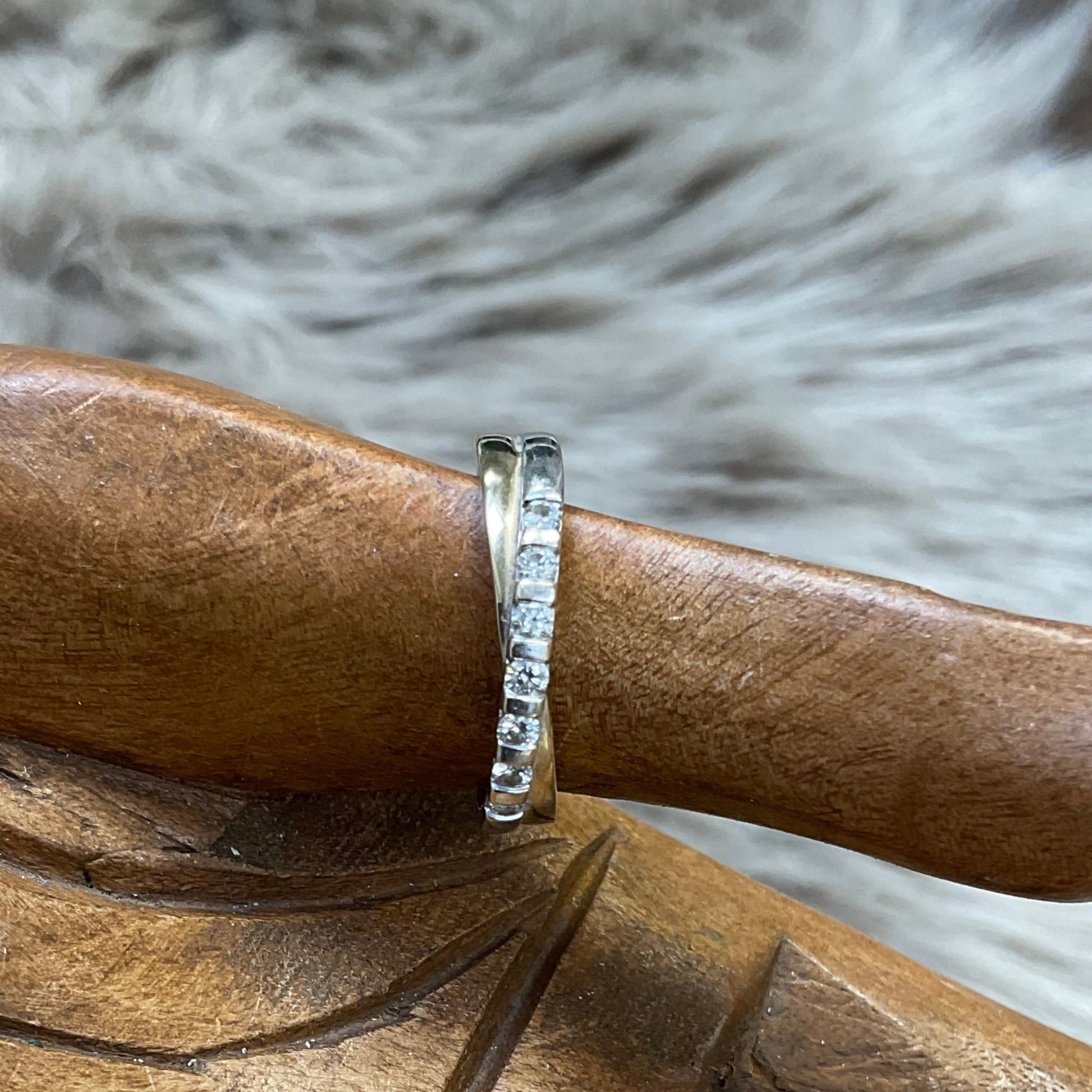 Bicolor Ring  mit 7 Diamanten