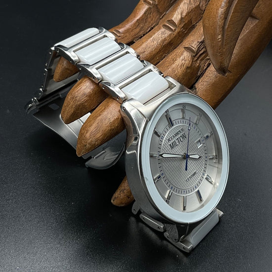 Silber-weiße Alexander Milton Uhr