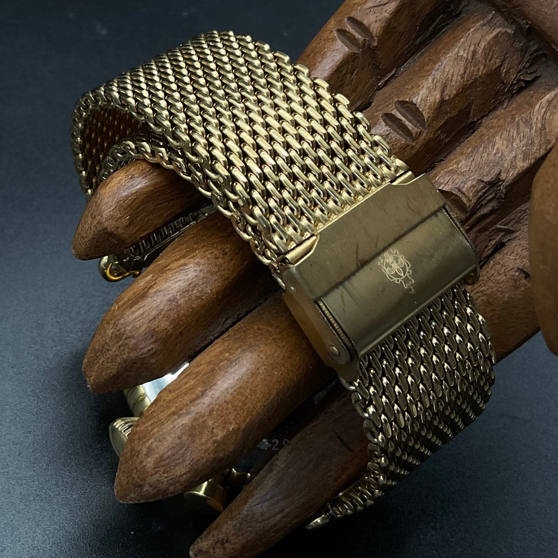 Goldene Burgmeister Uhr