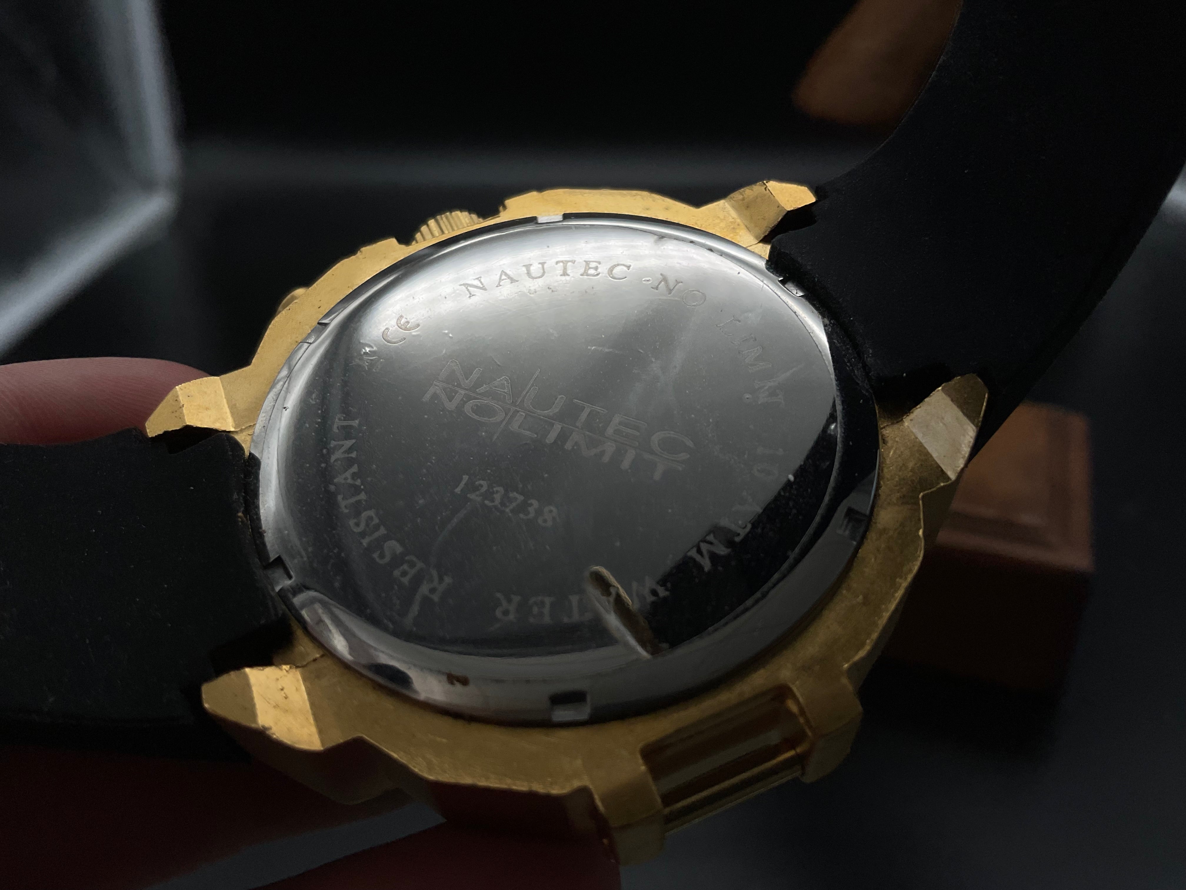 Gold-schwarze Nautec No Limit Uhr 123738