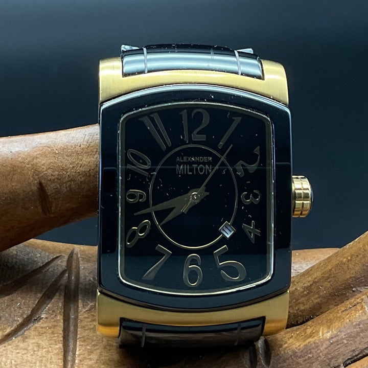 Schwarz-Goldene Alexander Milton Uhr
