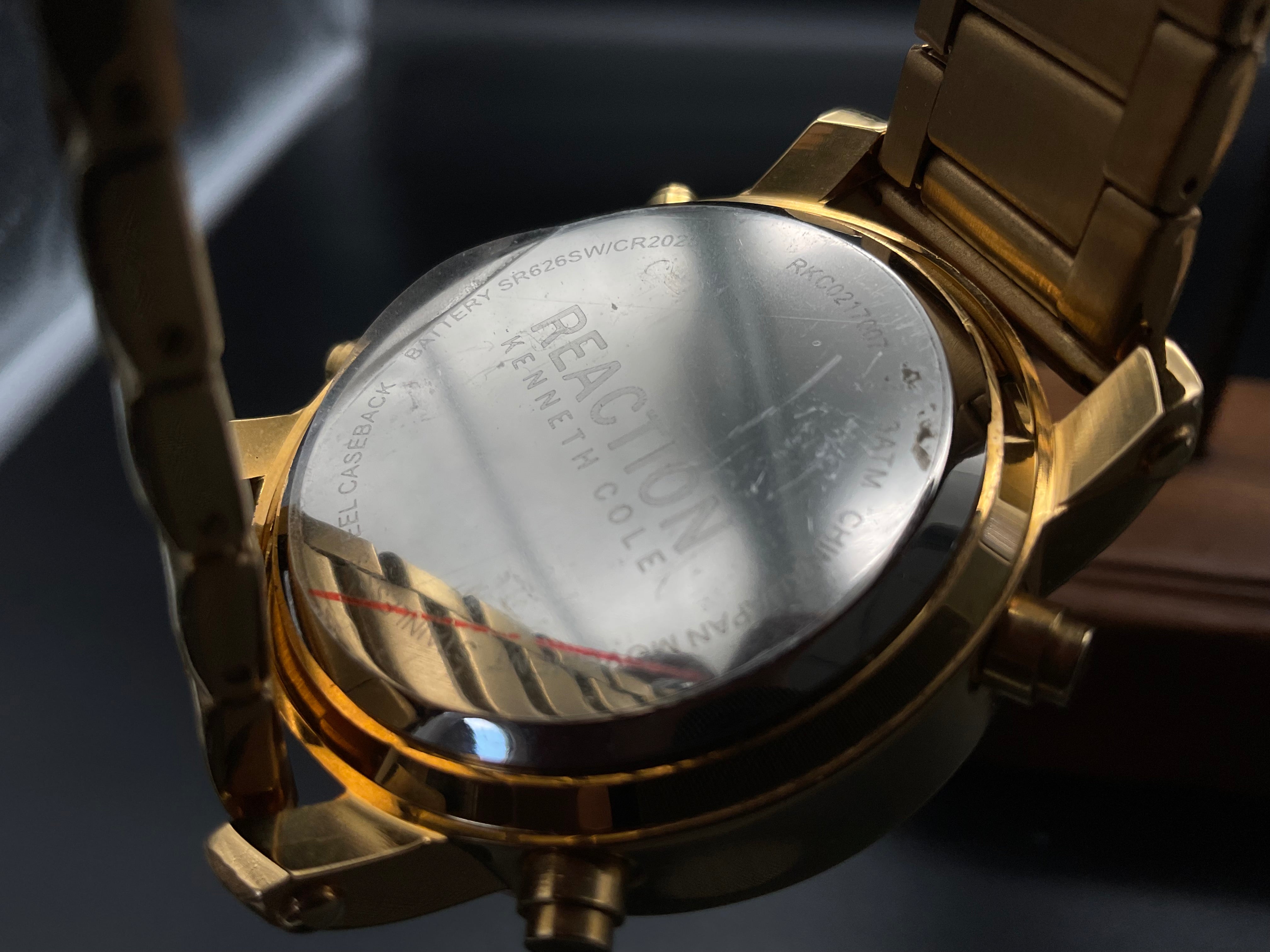 Goldene Reaction Kenneth Cole Uhr