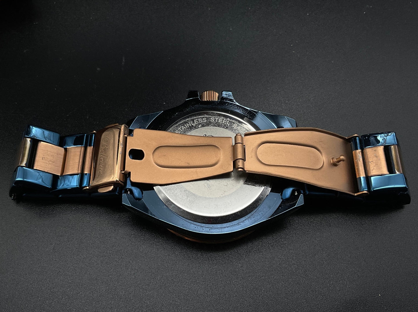Blau-Roségoldene Bellevue Uhr