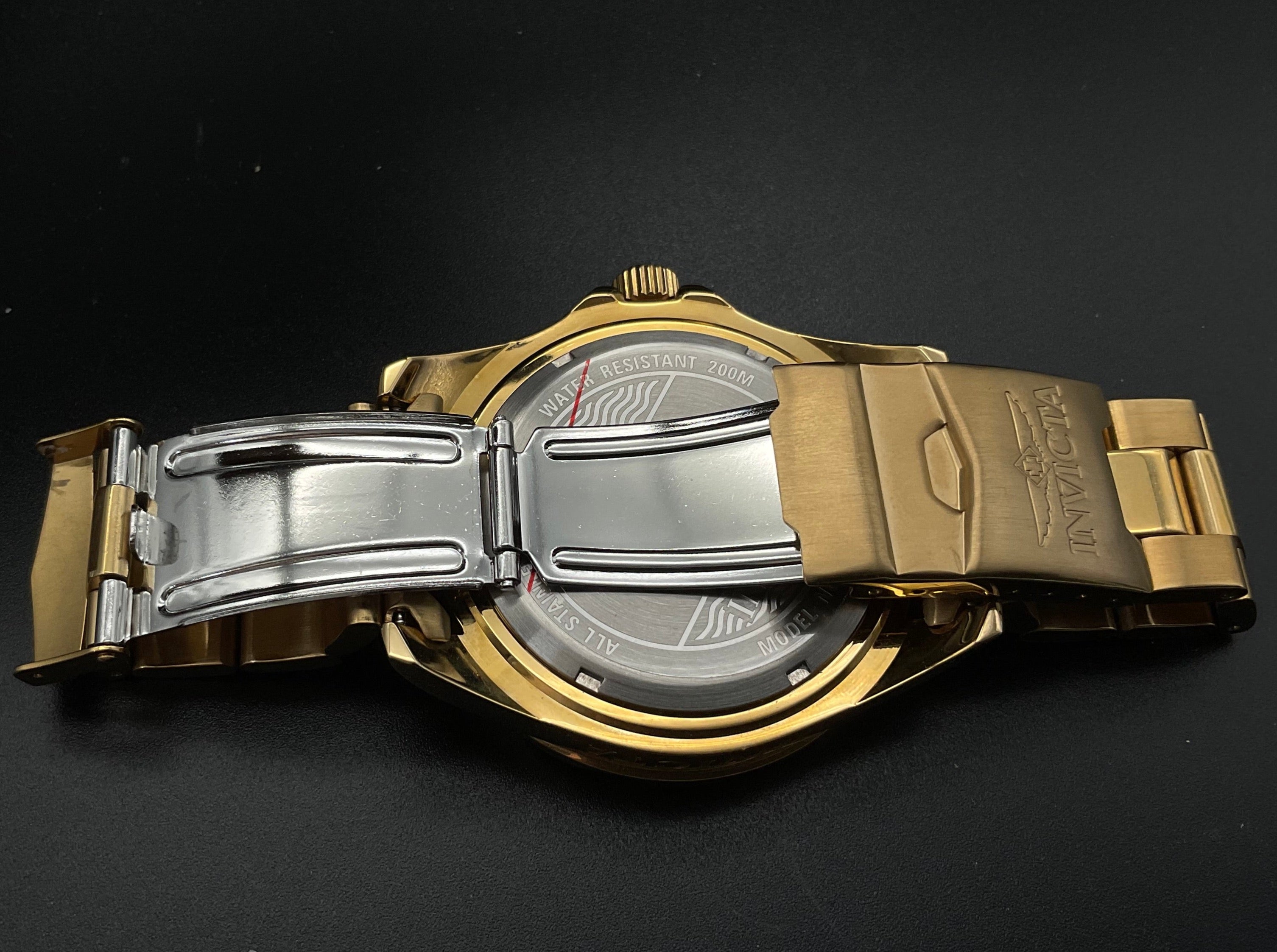 Goldene Invicta Uhr 14358