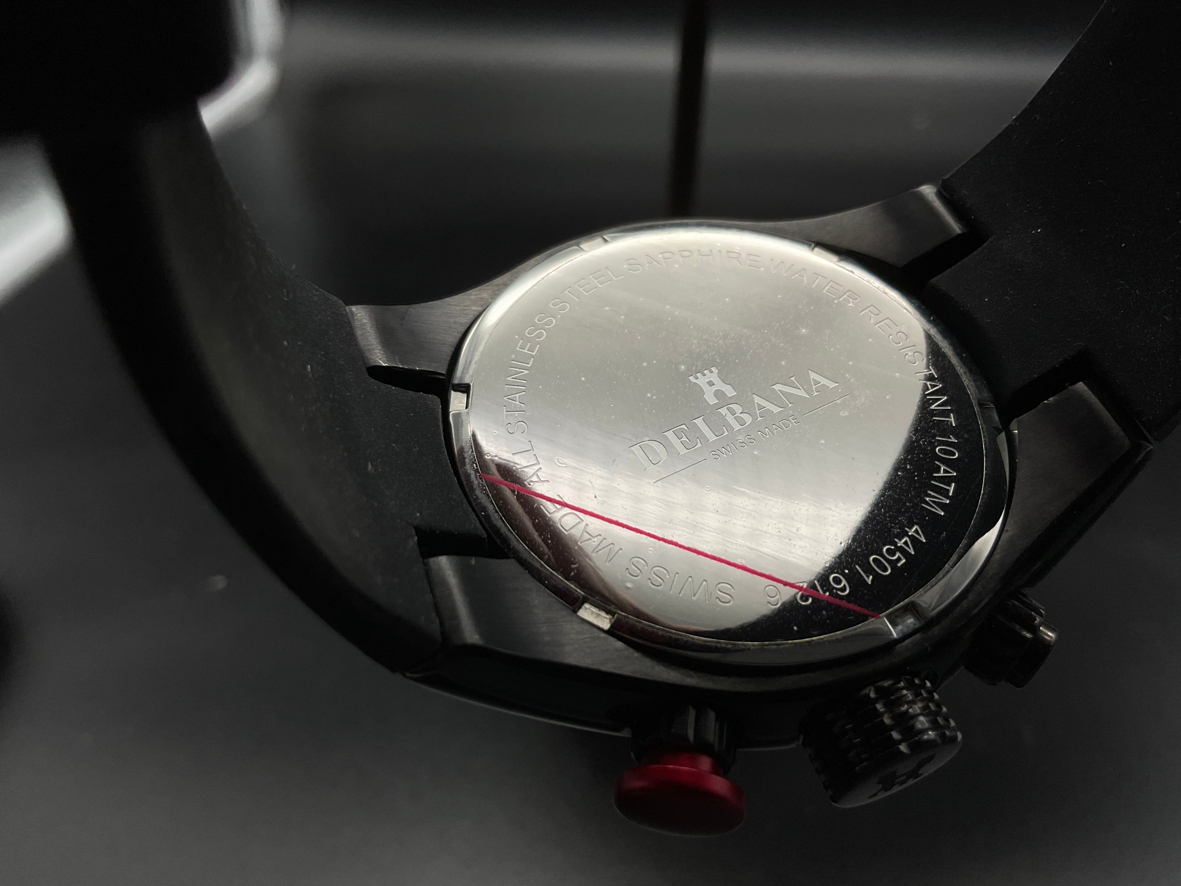 Schwarz-rote Delbana Uhr 44501.612.6