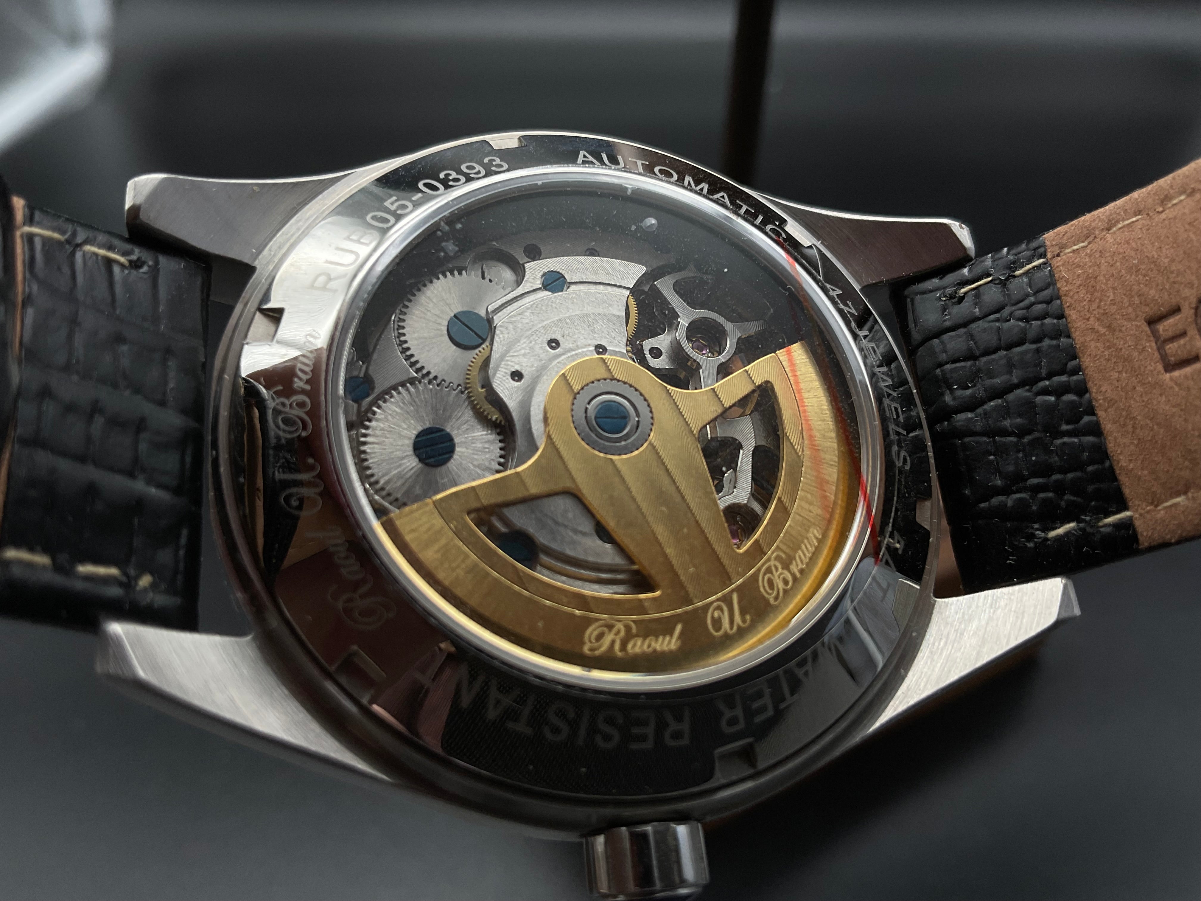 Grün-schwarze Raoul U. Braun RUB05-0393