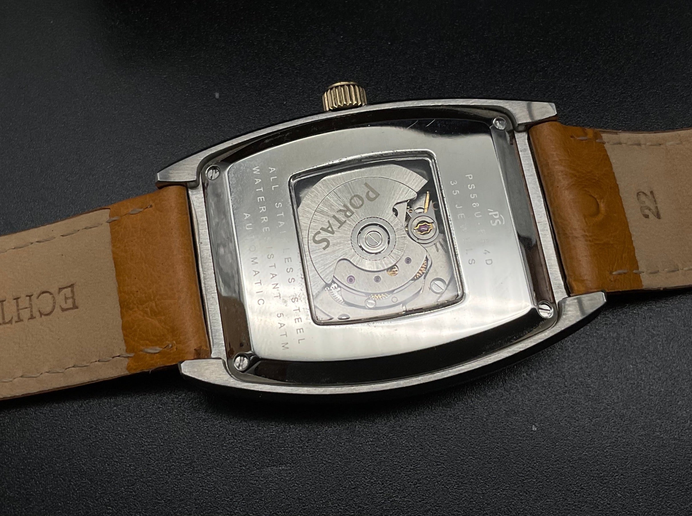 Gold-silberne Portas Uhr