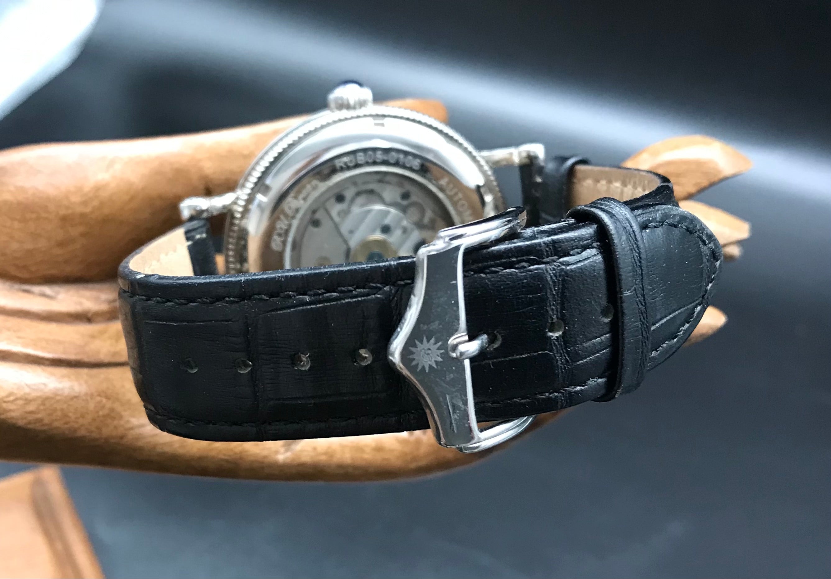 Schwarz Silberne Raoul U. Braun Uhr