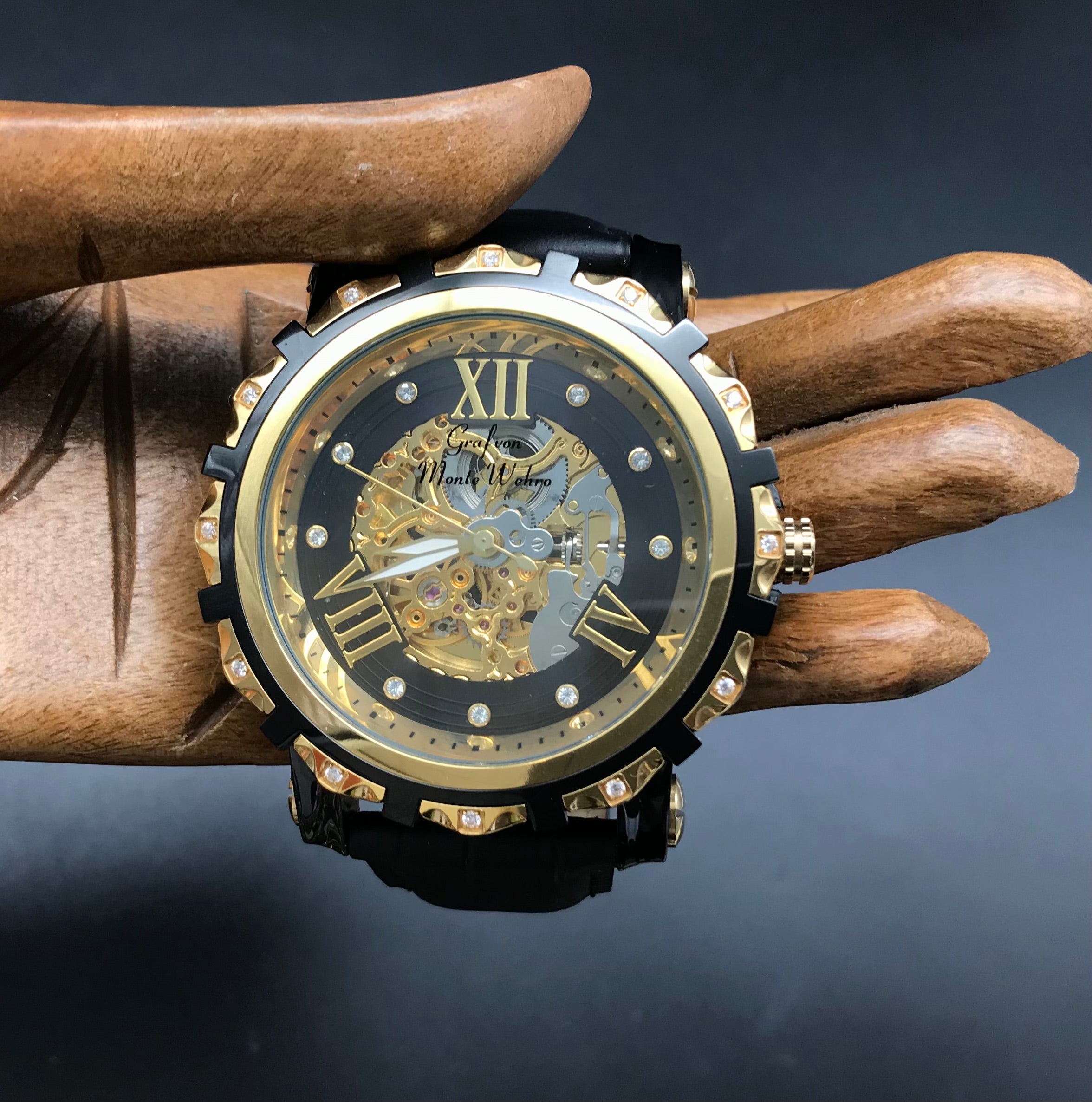 Gold-schwarze Graf von Monte Wehro Uhr