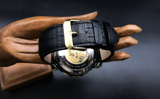 Gold-schwarze Graf von Monte Wehro Uhr