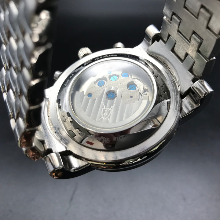 Silber-schwarze Königswerk Uhr