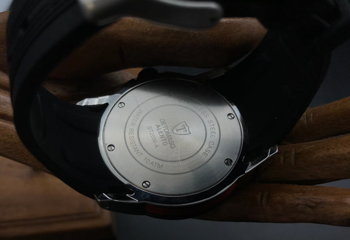 Silber-schwarze Detomaso Alento Uhr