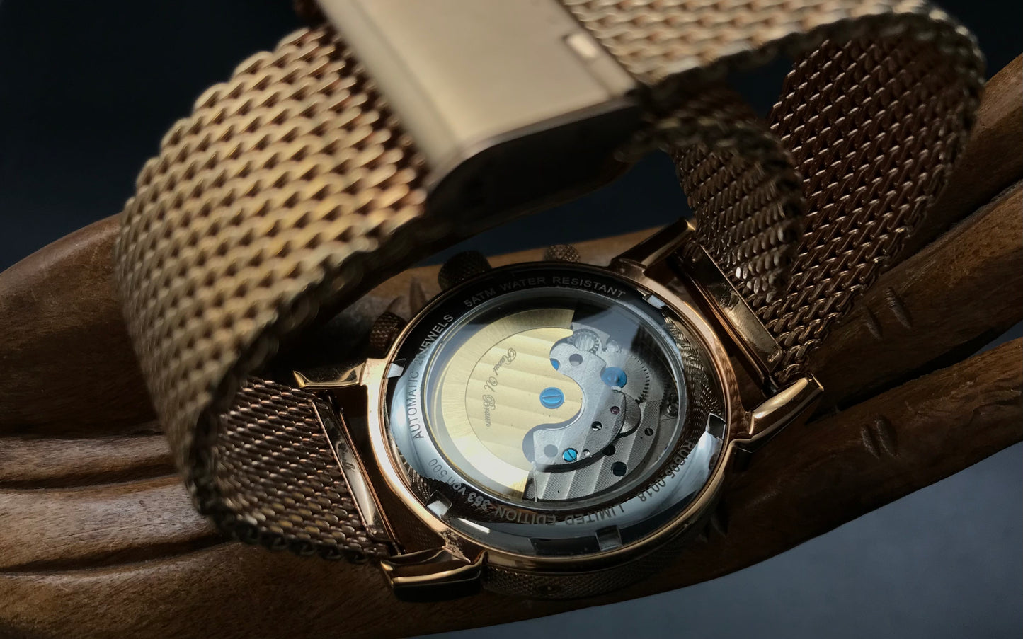 Roségoldene Raoul U. Braun Uhr
