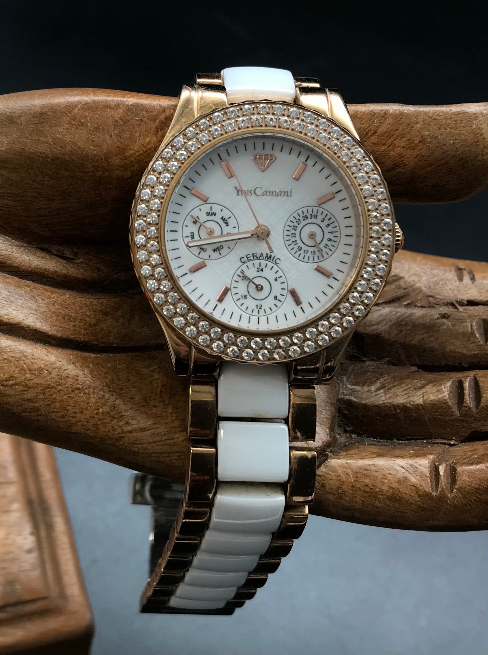 Roségold-weiße YvesCamini Uhr