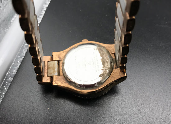 Roségold-weiße YvesCamini Uhr