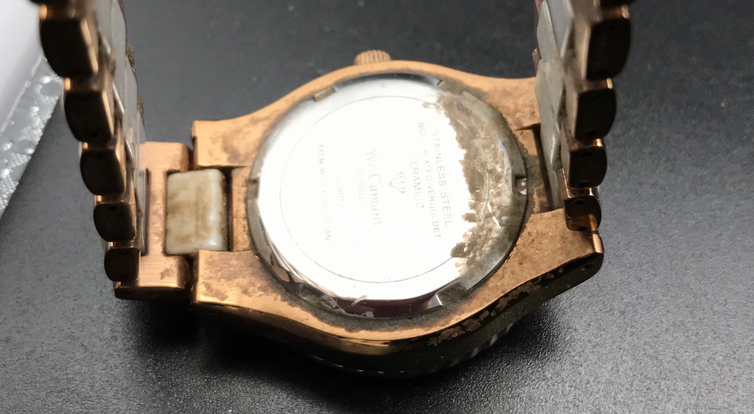 Roségold-weiße YvesCamini Uhr