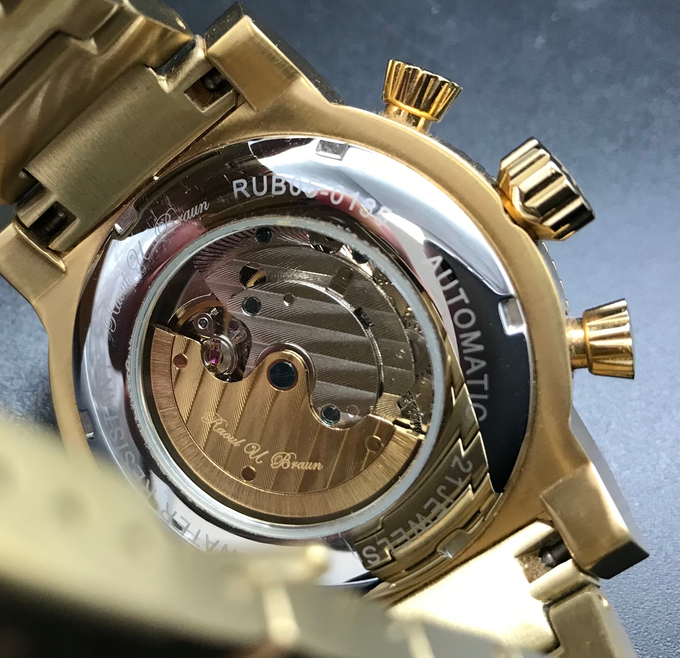 Goldene Raoul U. Braun Uhr