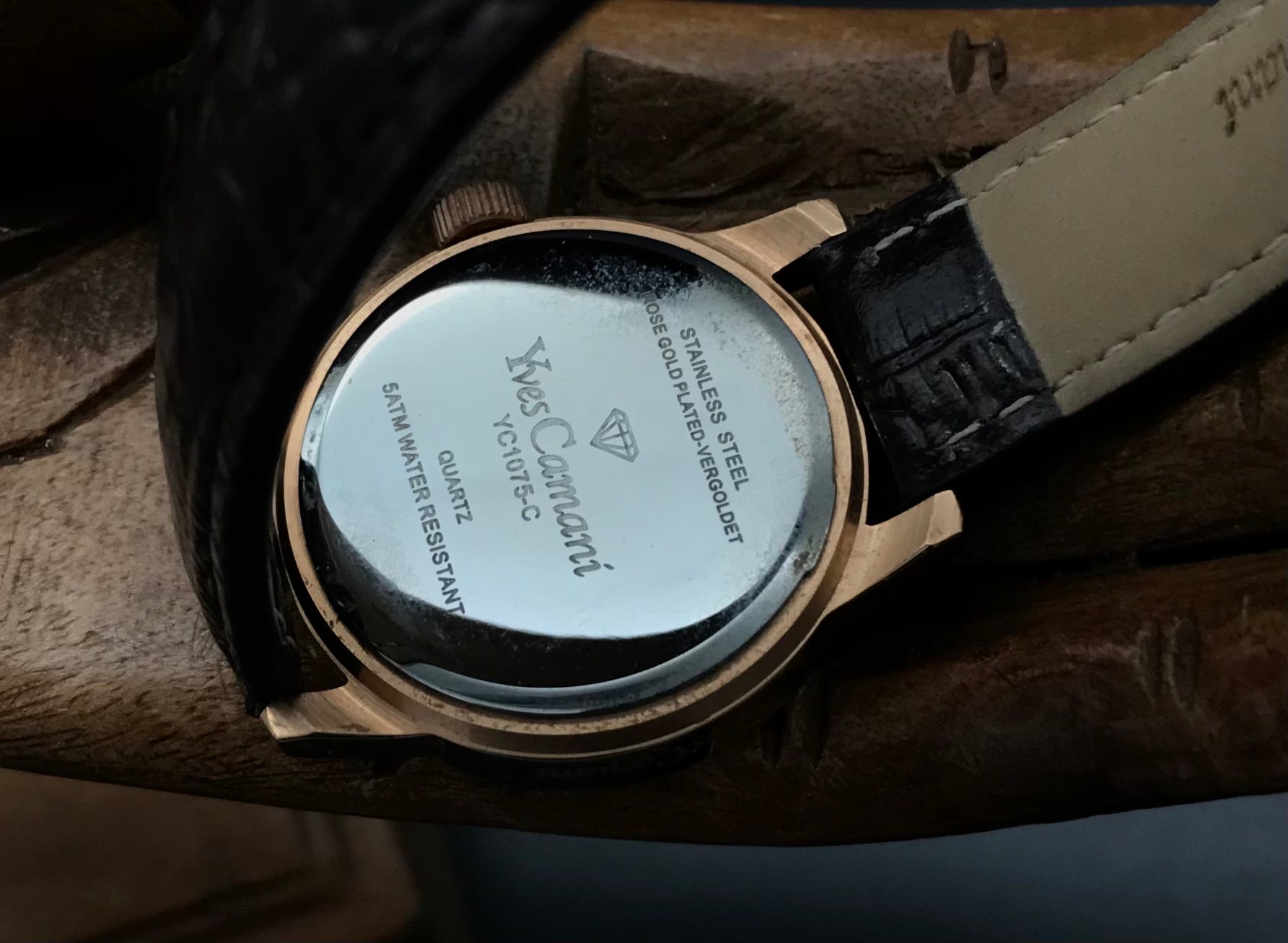 Roségoldene YvesCamani Uhr