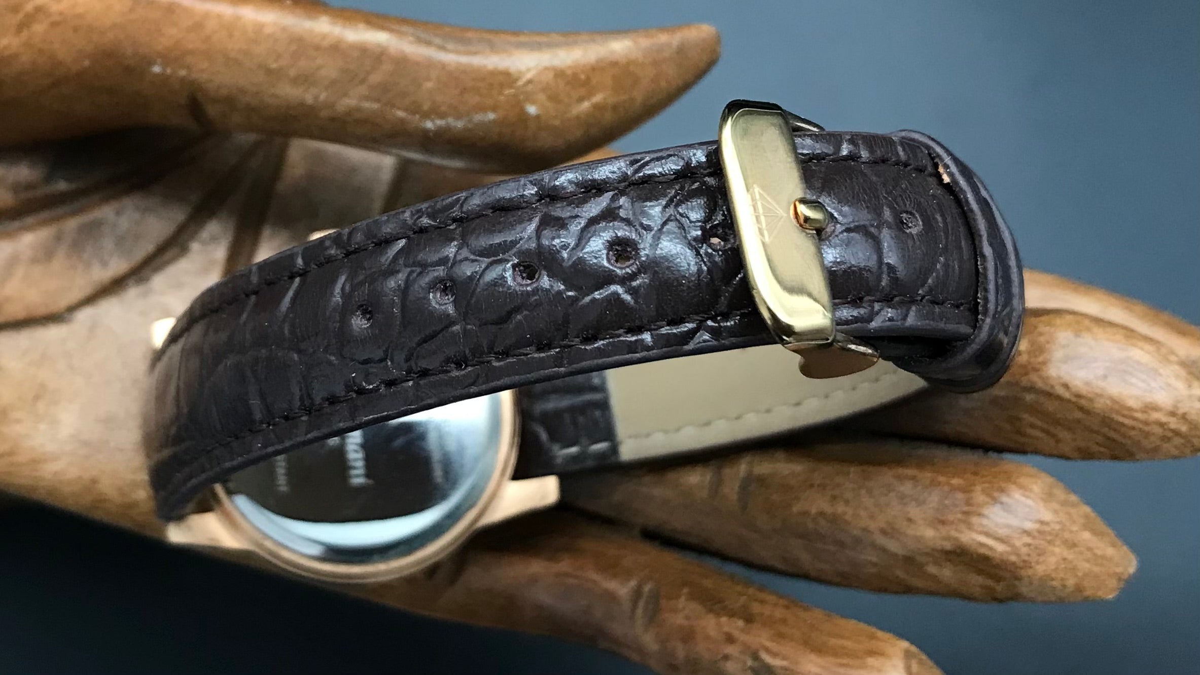 Roségoldene YvesCamani Uhr