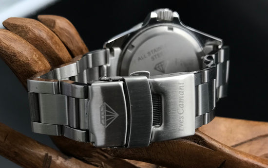 Blau-silberne YvesCamani Uhr