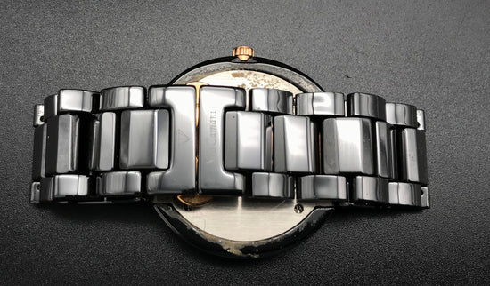 Schwarz-Roségoldene YvesCamani Uhr