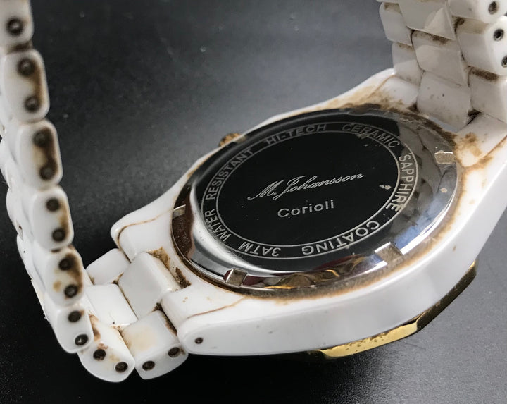 Gold-weiße M. Johansson Uhr