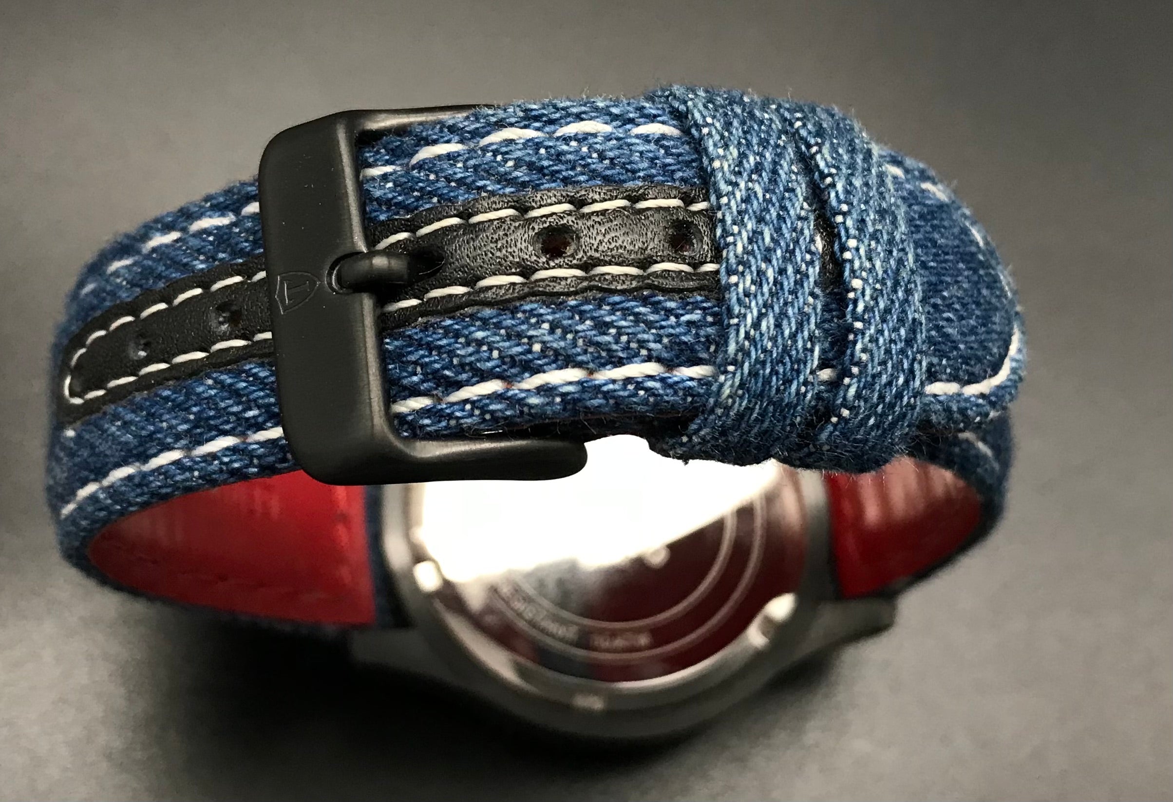 Blaue Detomaso Firenze Uhr