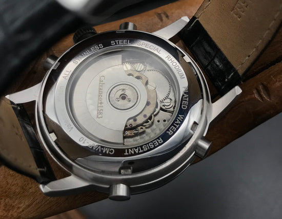 Weiß-silberne Calvaneo 1583 Uhr