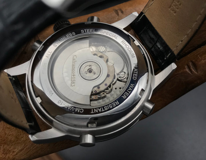 Weiß-silberne Calvaneo 1583 Uhr