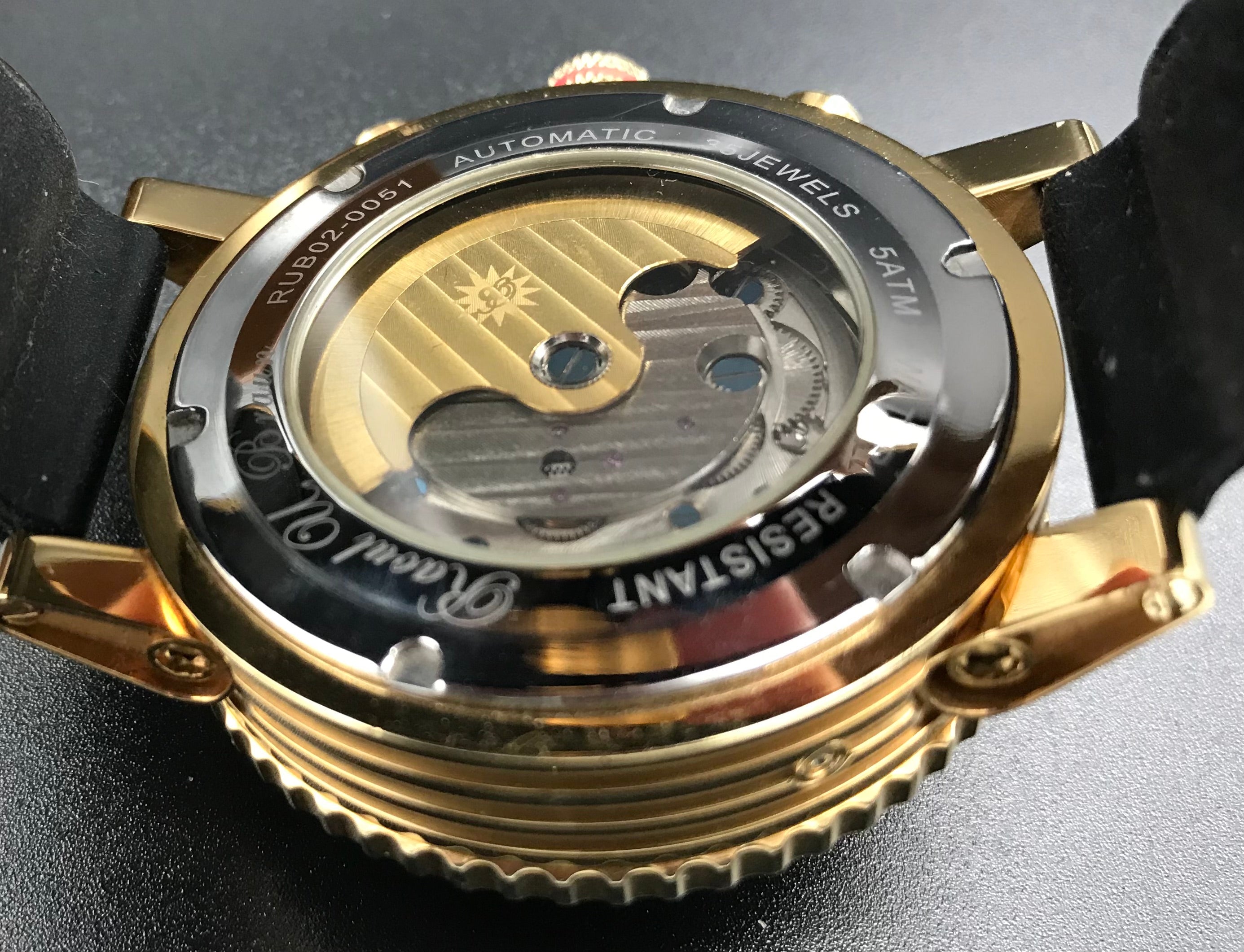 Gold-weiße Raoul U. Braun Uhr