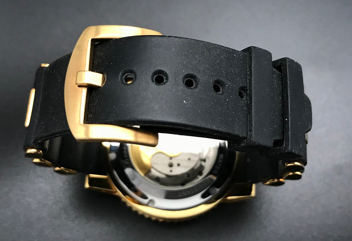Gold-weiße Raoul U. Braun Uhr