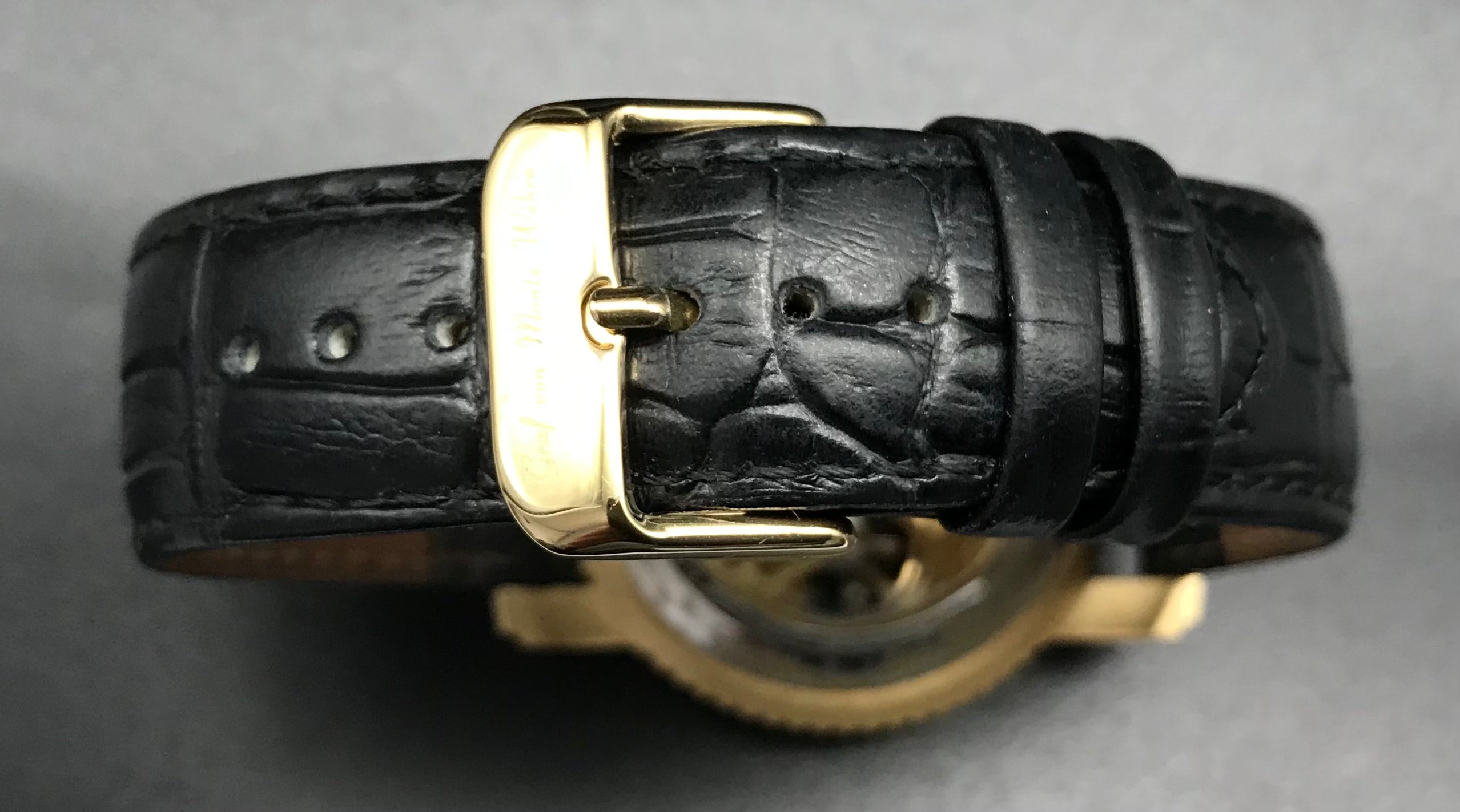 Gold-schwarze Graf von Monte Wehro Uhr