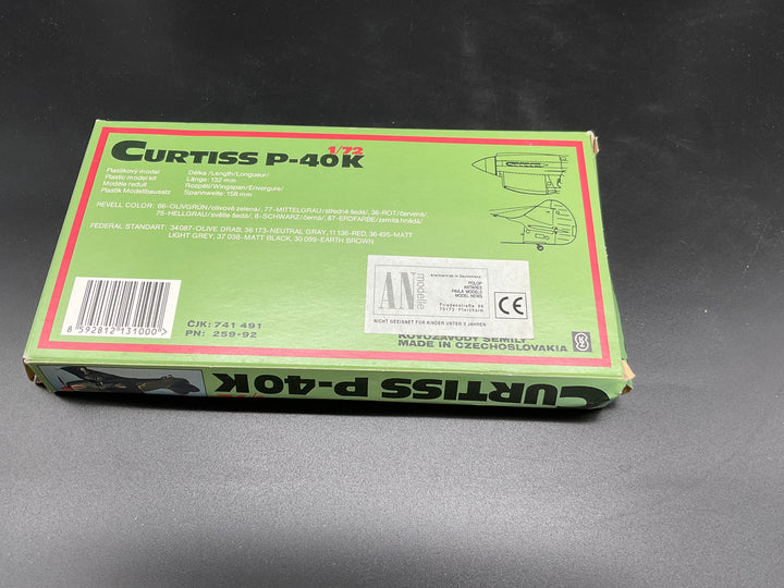 KOVOZĀVODY SEMILY Curtiss P-40K Modellbausatz