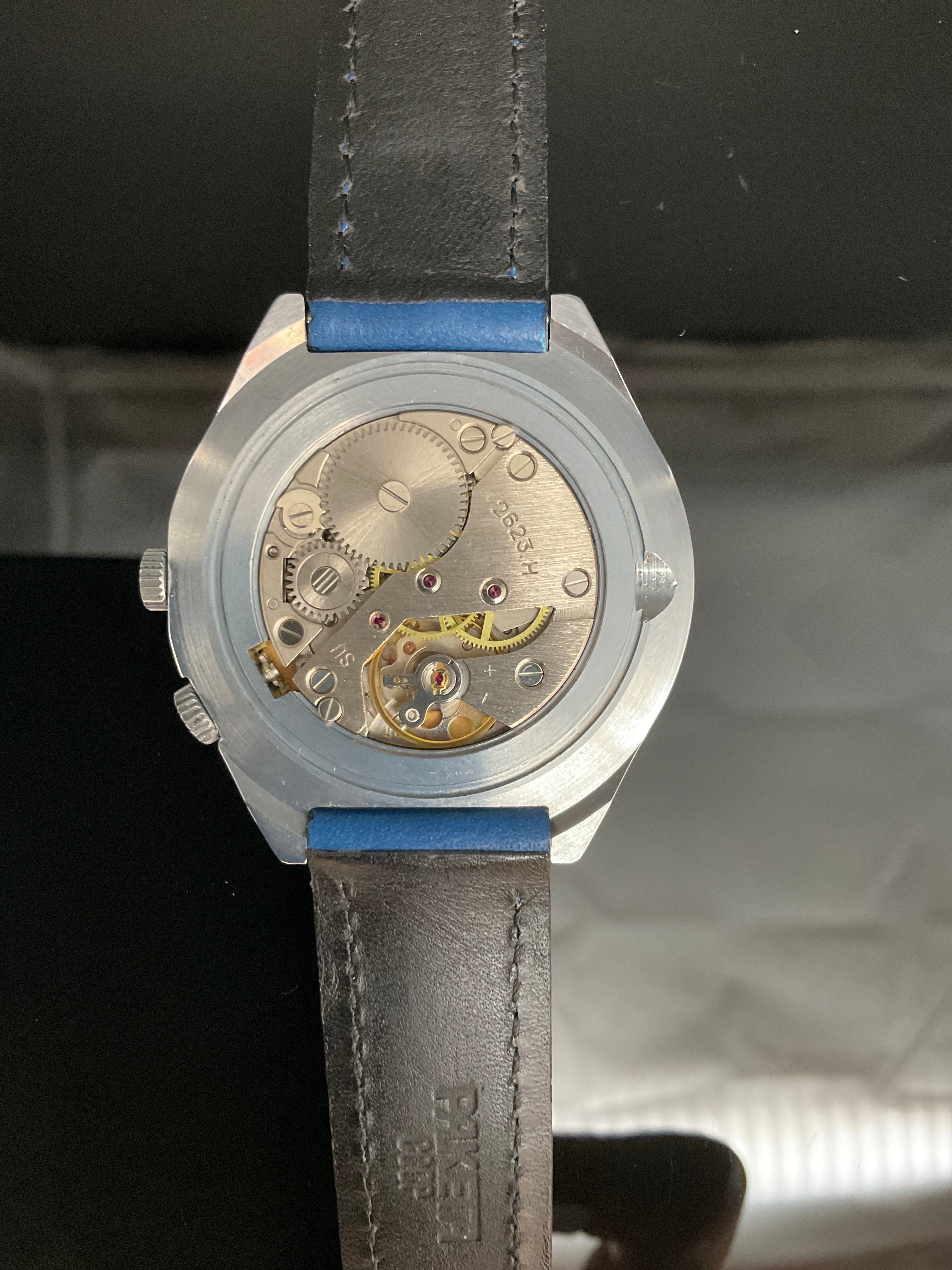 Paketa Armbanduhr  905