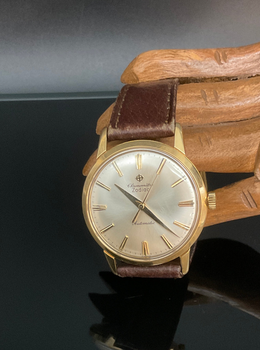 Chronomètre Zodiac Armbanduhr Gelbgold