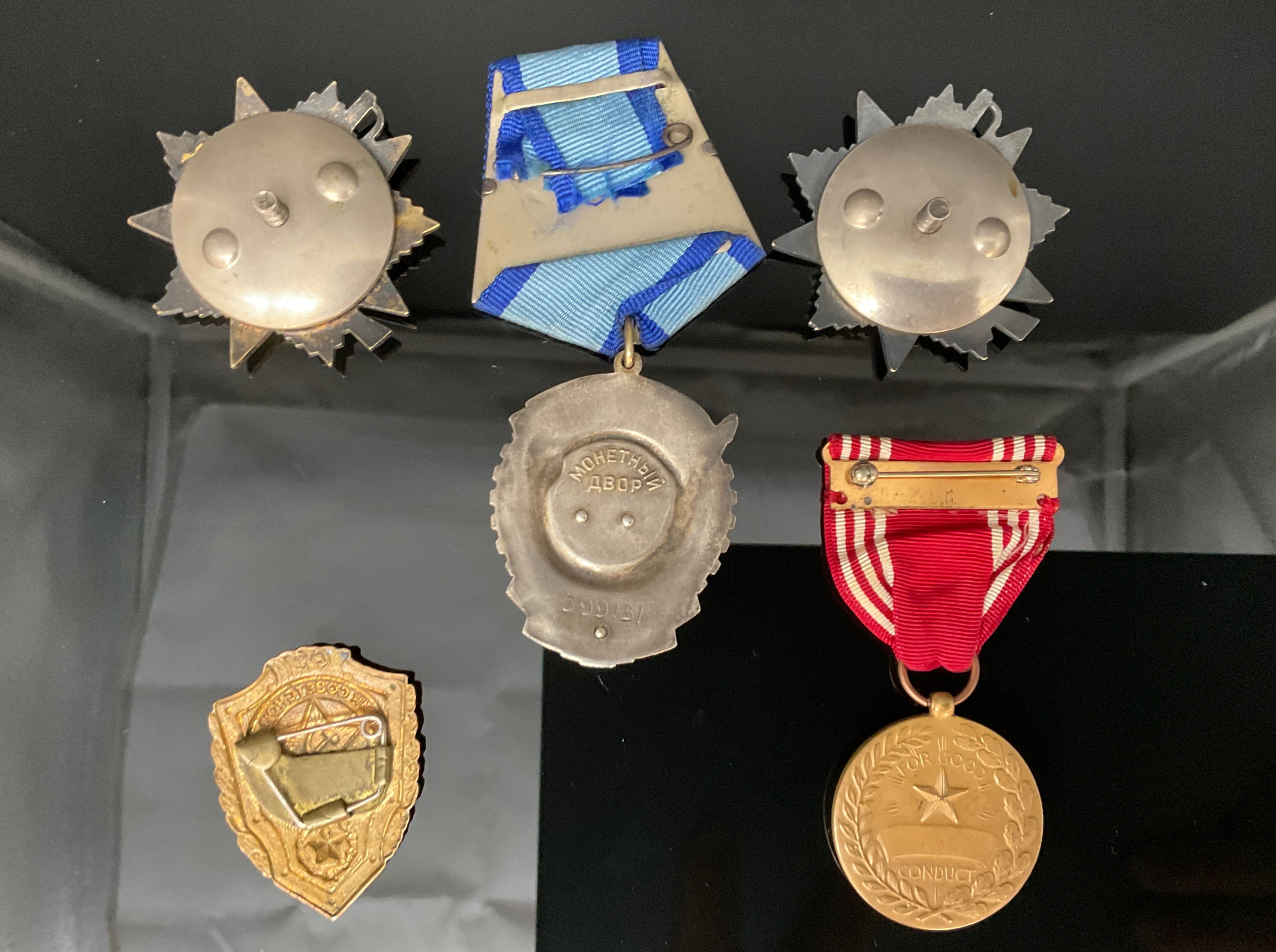 Russische/ US-Amerikanische Orden    905