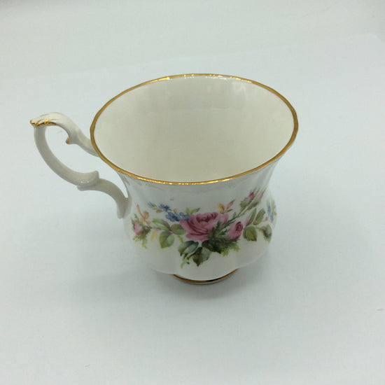Royal Albert MOSS ROSE Kaffeegedeck 3tlg. Sammeltasse Bone China England