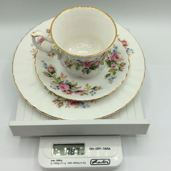 Royal Albert MOSS ROSE Kaffeegedeck 3tlg. Sammeltasse Bone China England
