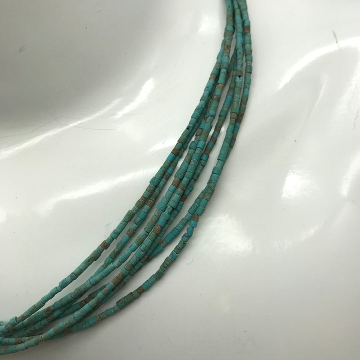 Türkise Modeschmuck Perlenkette, mit Silberfarbenen Verschluss,